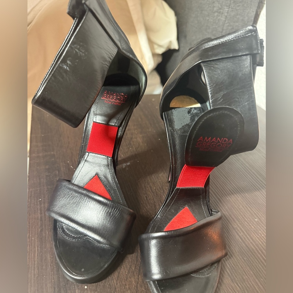 Amanda Gregory Gregory Ankle Band Pump